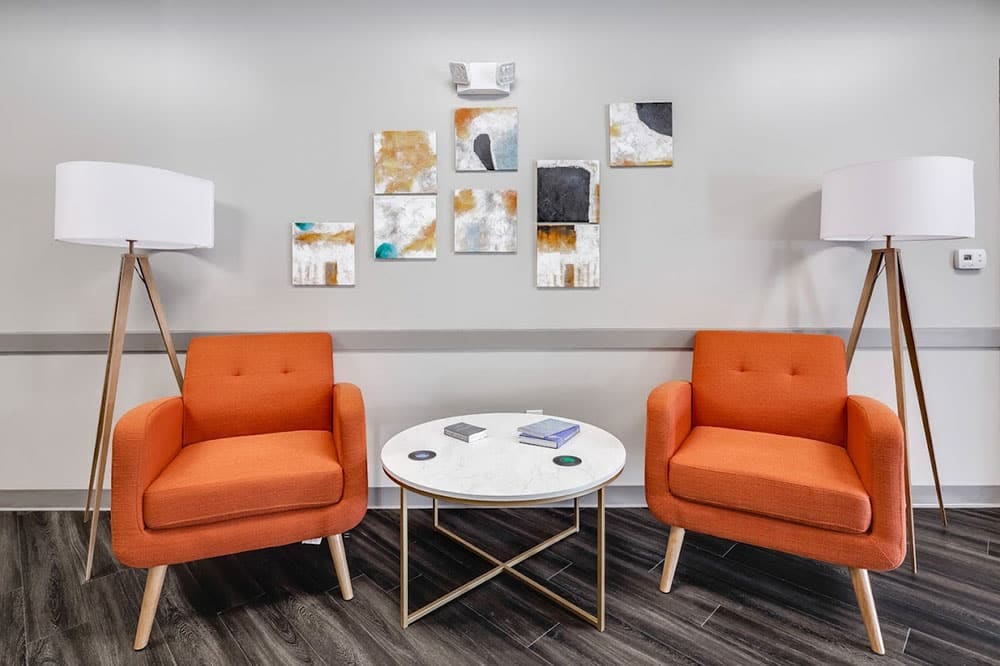 Comfortable waiting lounge at the Victory Bay Woburn counseling clinic
